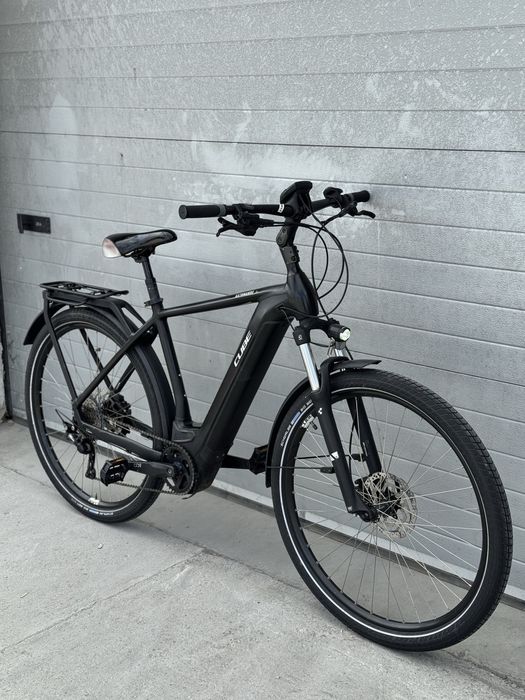 Bicicleta electrica Cube Kathmandu / 625 Wh / Bosch Cx
