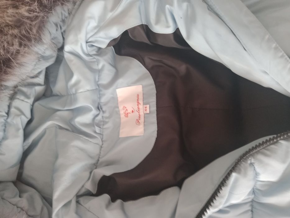 Продам куртку размер 44