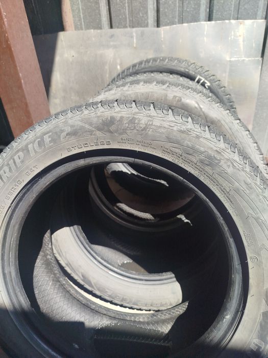 Продам шины б/у хорошее состояние