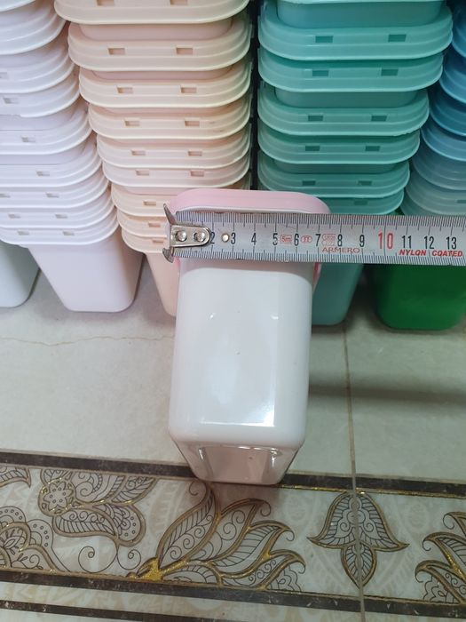 Коробочки пластиковые с крышкой