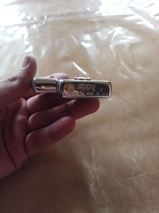 ZIPPO Zajigalka.