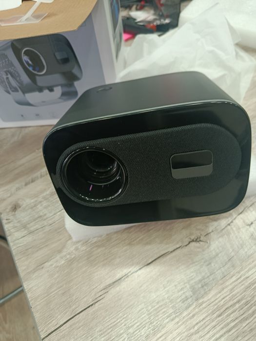 Proektor A 10+ android 13 smart