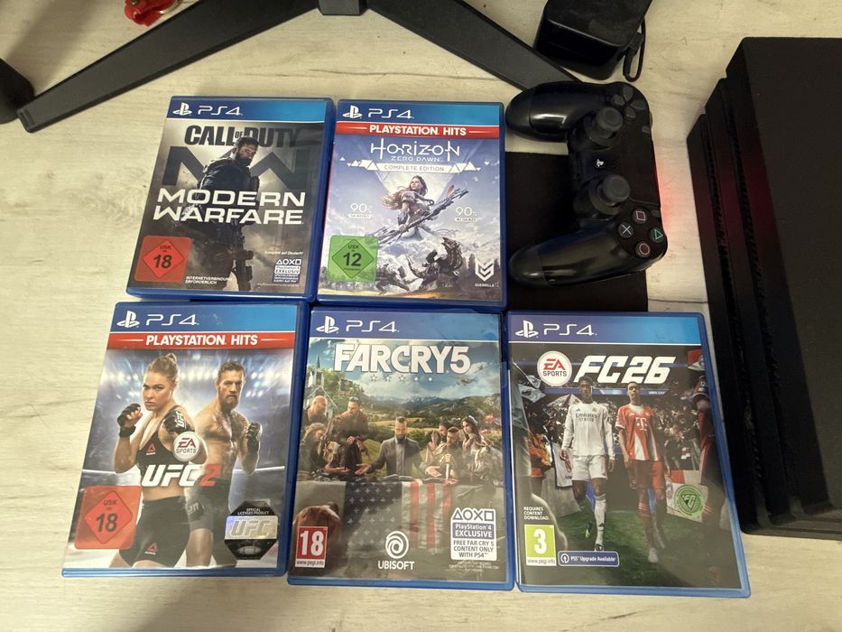Продавам Playstation 4 pro