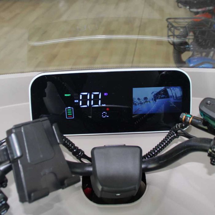 Триместна електрическа триколка Max Motors LUXURY BUS PURPLE