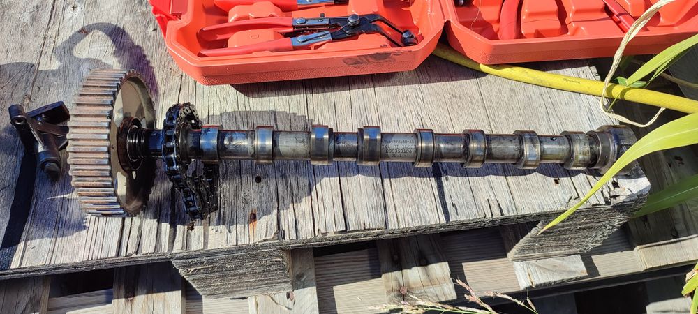 Разпределителен вал на ГНП-то за Peugeot 407. 2.0HDI 136k