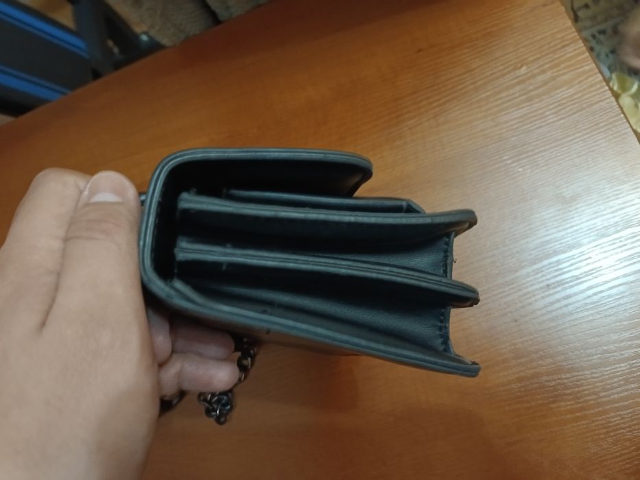 Продам женскую сумку