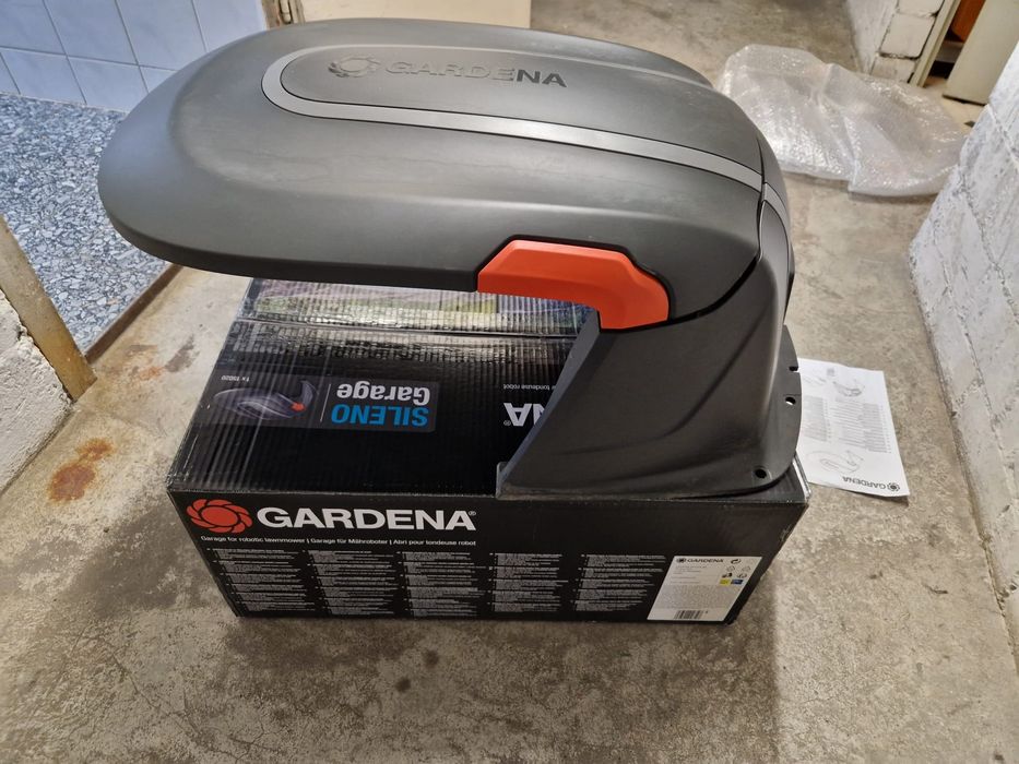 Garaj robot Gardena Sileno