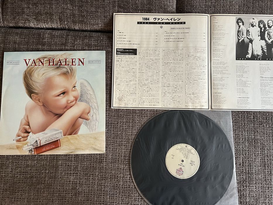 Vand discuri de vinil prese audiofile japoneze