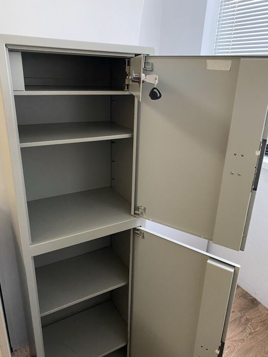 Металический сейф