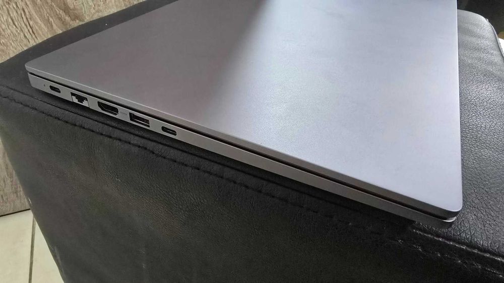 Лаптоп Samsung Galaxy Book4 15.6" i5-1335U 256 SSD / 8 RAM