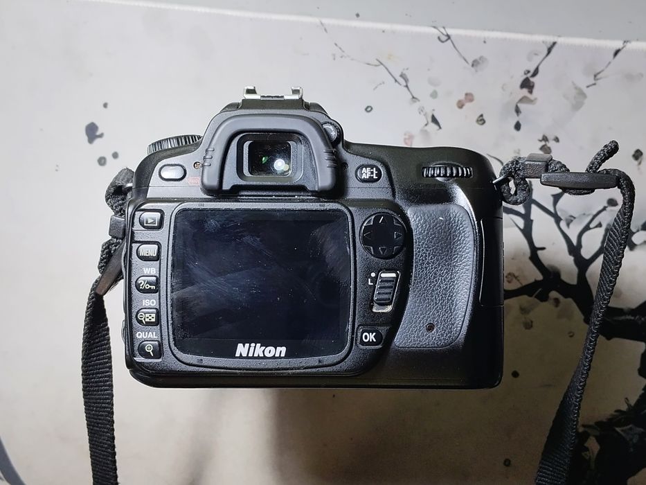Продам Nikon D80 в очень хорошем состоянии