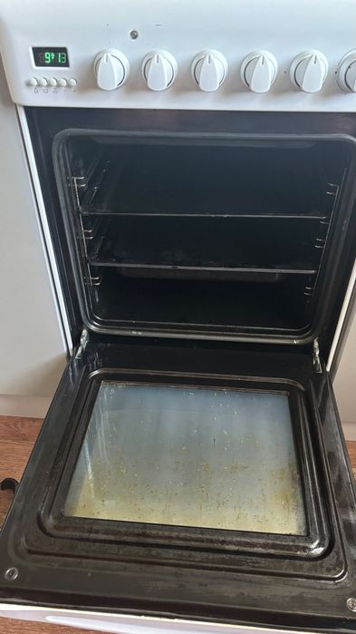 Продам плиту Hotpoint ariston