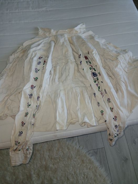 Vand costum popular model vechi!