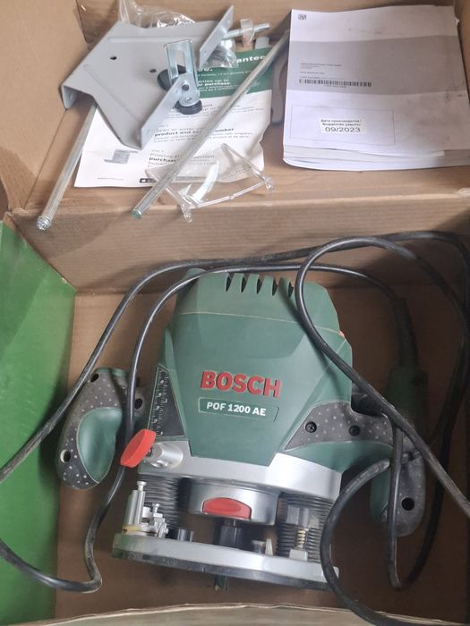 Фрезер BOSCH 1200 AE универсал оригинал