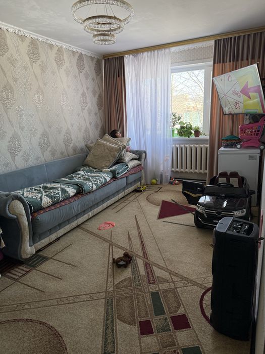 Продам 2 комнатную квартиру.