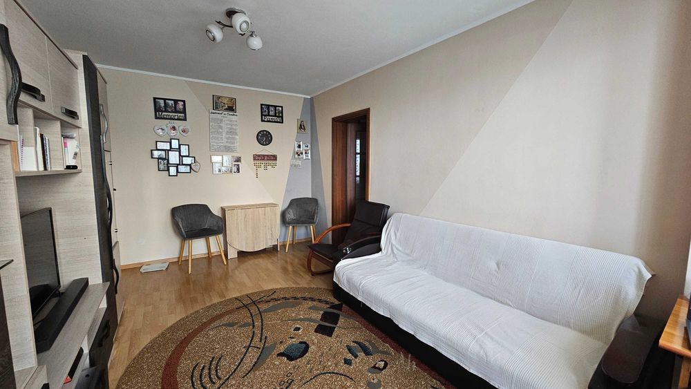 Apartament 3 camere, zona Vlaicu, Lebada, etaj 1