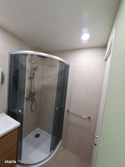 Garsonieră, 22mp, etaj intermediar