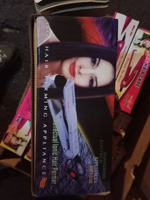 Преси за коса на едро