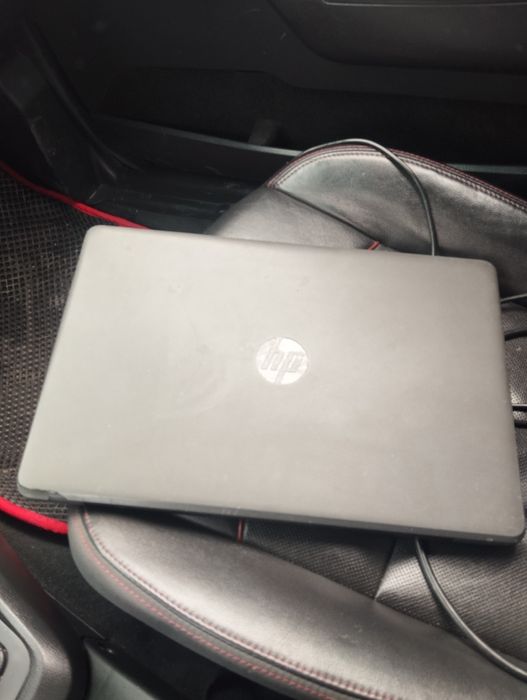 Notbuk hp srochi sotiladi