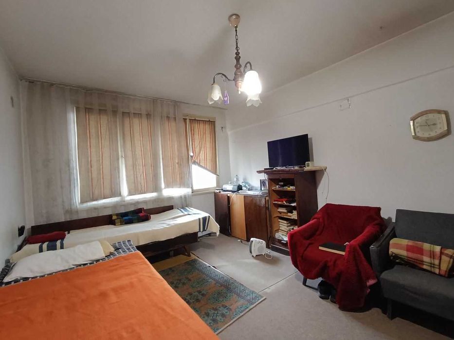 Продава се Двустаен апартамент в Велико Търново, Център - 44 кв.м за 1382 €/кв.м - Снимка #2