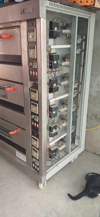 Продаётся печь 6ти подносный газовая экономичная