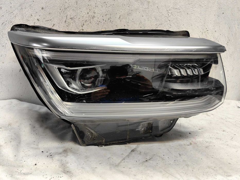 Оригинален фар Vw Amarok IQ.Light