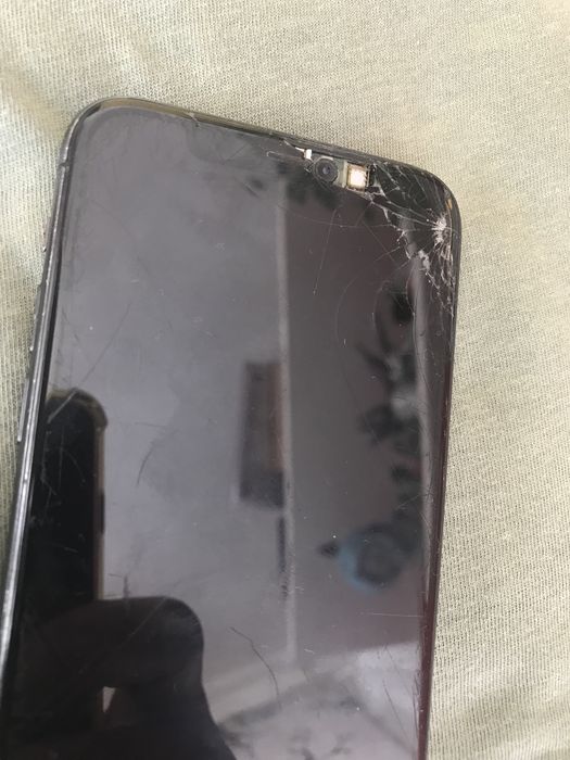 Iphone 11 pro - baterie 77%