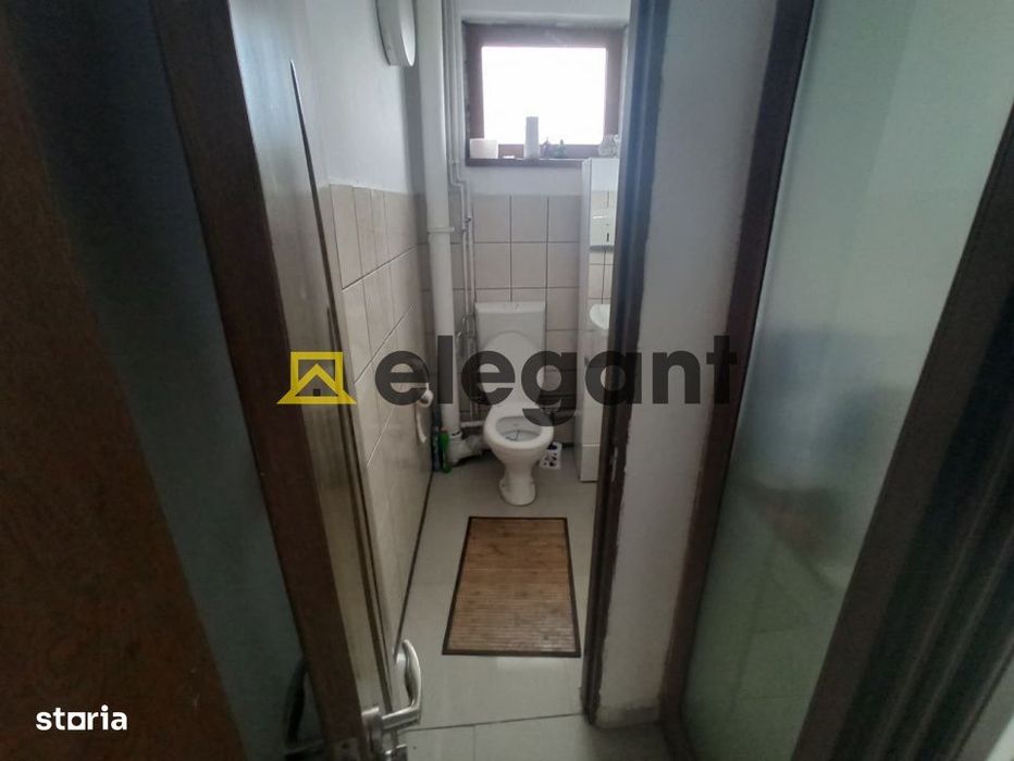 Casa cu spatiu comercial la principala, 216 mp utili, Simnicul de Sus