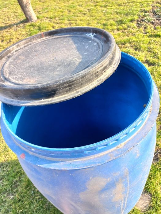 Продам бочку на 150литров.