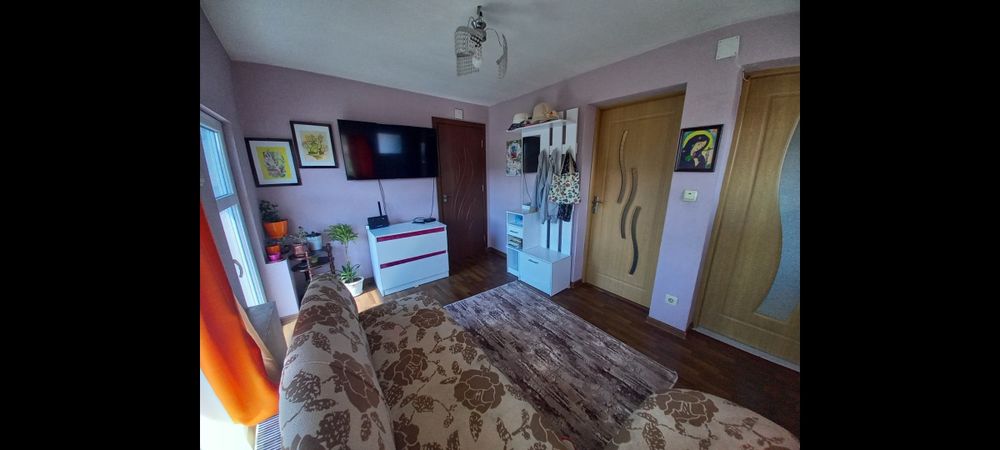 Продава се Къща в с. Осенец, Област Разград - 80 кв.м за 733 €/кв.м - Снимка #2