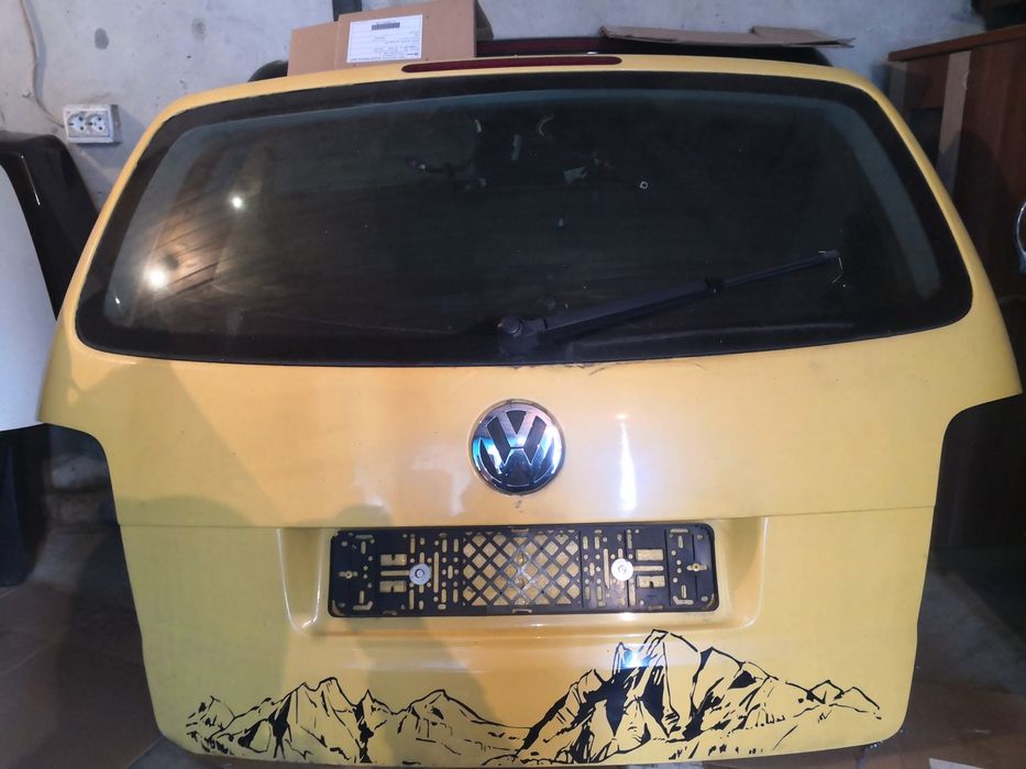 Haion Passat b6 și alte mașini