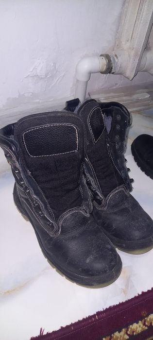 Обувь зимняя,натуральный мех,качество,защита носка.до -50 гр.техноавиа