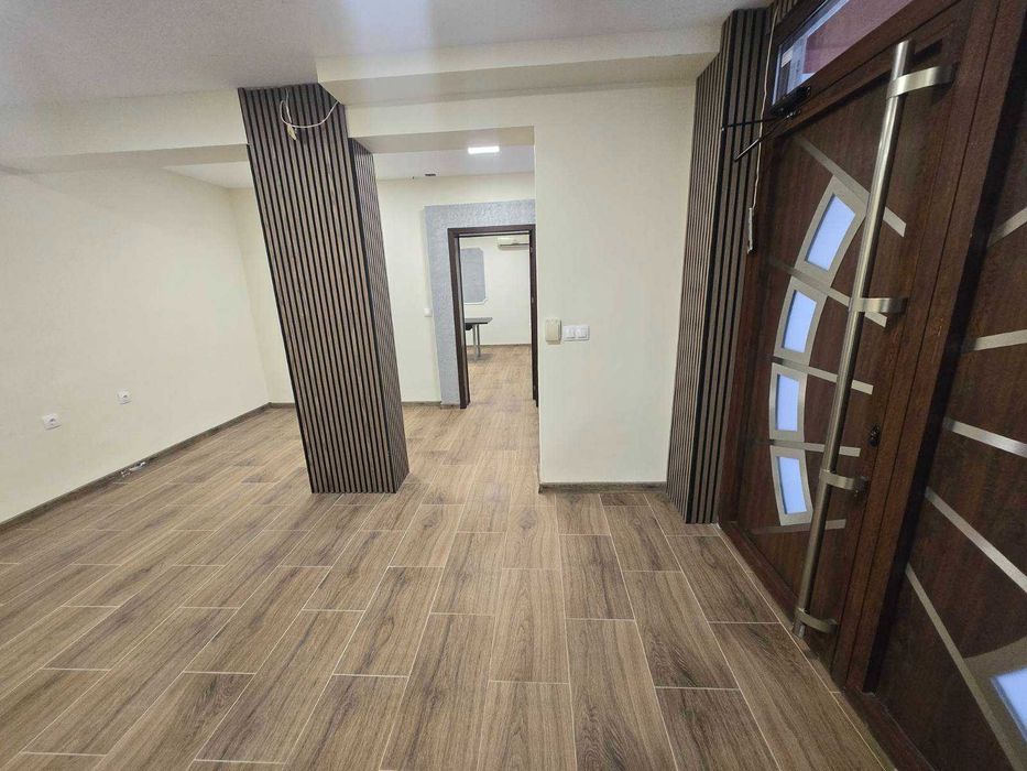 Дава се под наем Офис в Варна, Гранд Мол Варна - 100 кв.м за 747.66 € - Снимка #9