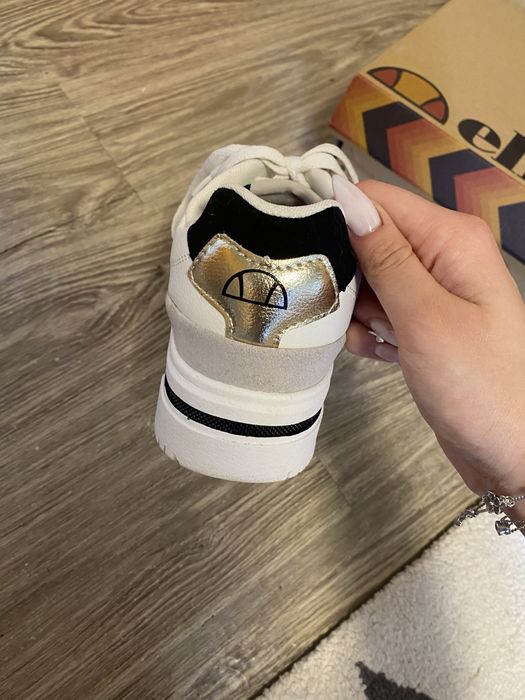 Ellesse страхотни маратонки