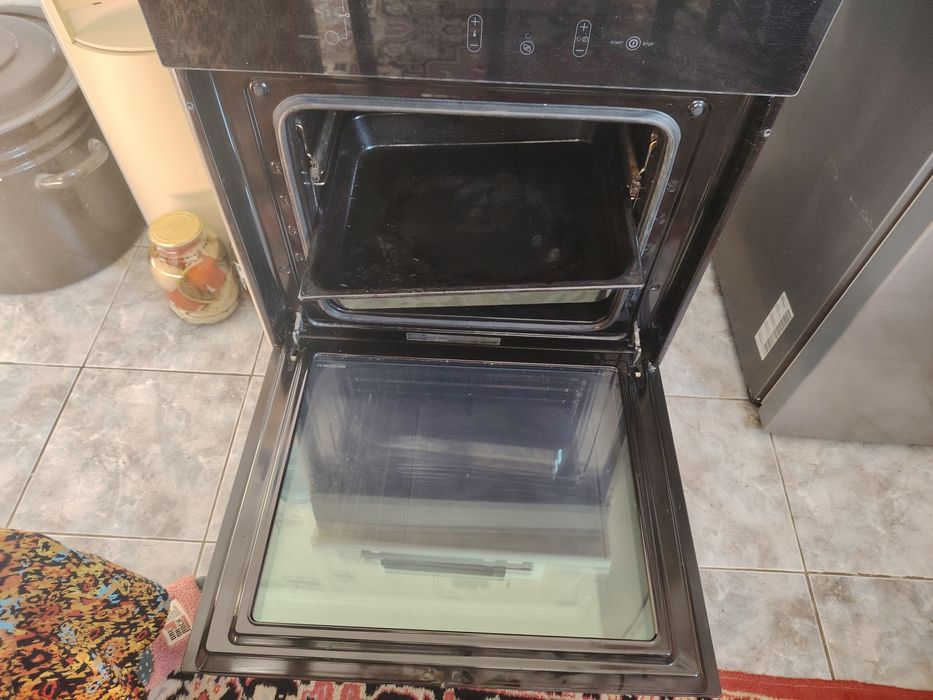 Продам духовку бу