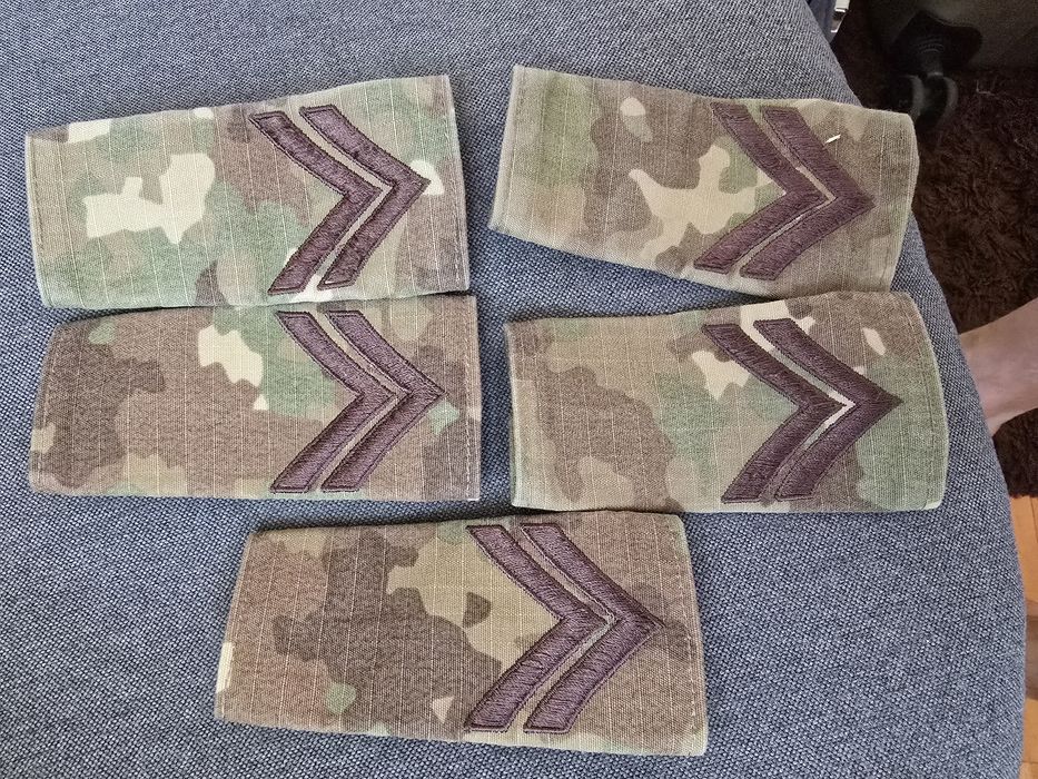 Bocanci , grade caporal