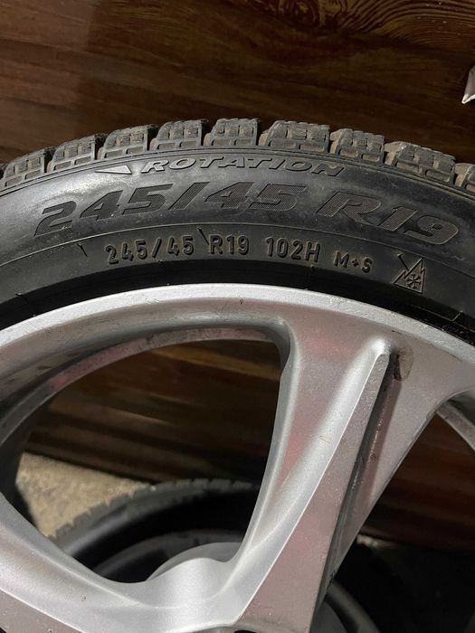 Диски 245/45/19 вместе c покрышками от PIRELLI