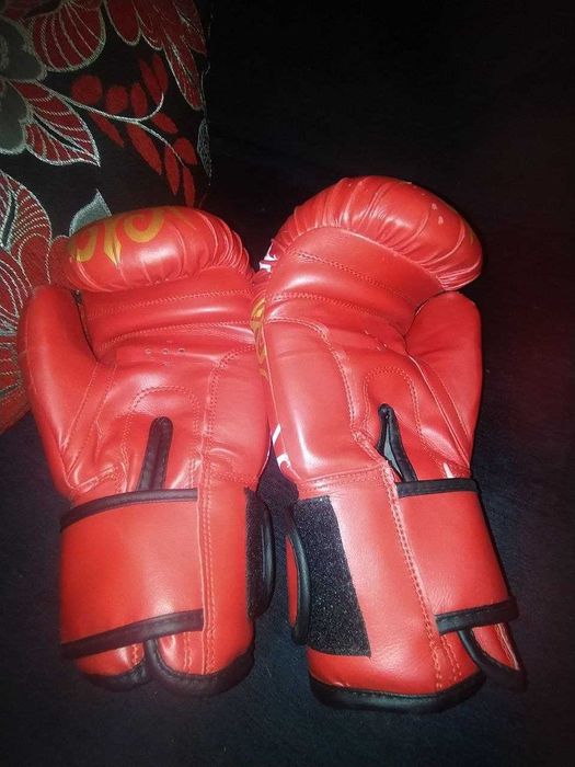 продаю перчатки 8ой размер