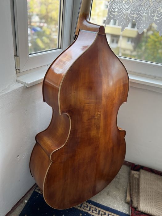 Vand contrabas de maestru