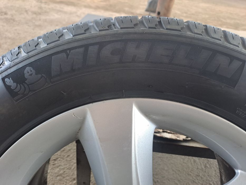 Диск с резиной от БМВ BMW  X5 E70 18 размера