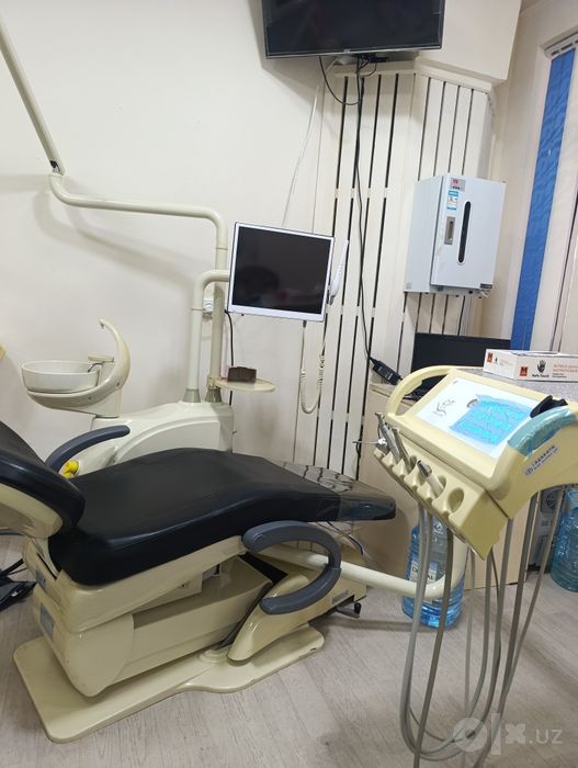 Stomatologiya kreslosi sotiladi