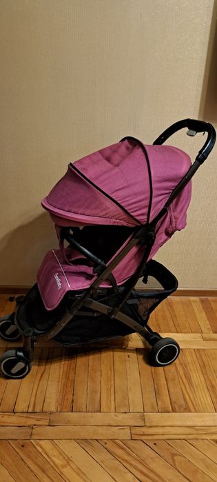 Коляска детская от 0мес+, состояние отличное, лёгкая, чехлы съемные.