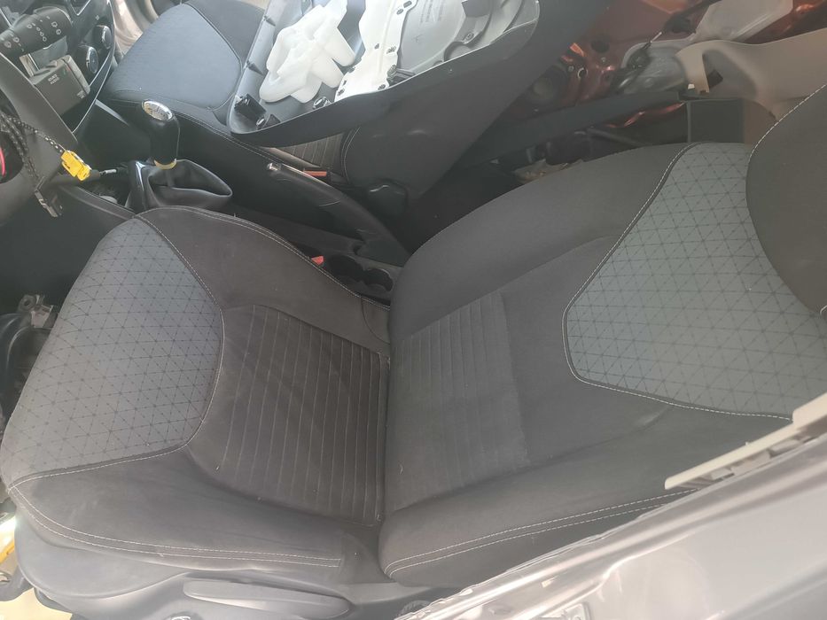 Рено Клио 4 / Renault Clio 4 - на части