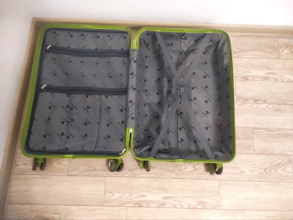 Чемодан полипропилен