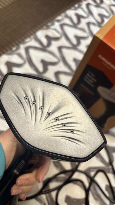 Ютия за вертикално гладене Grundig