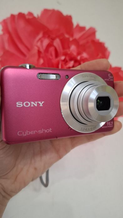 Компактен дигитален фотоапарат камера SONY Cybershot DSC-W710