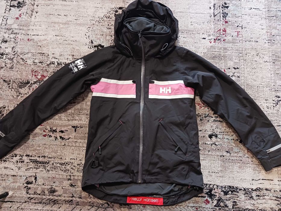 Дамско яке - ветро и водоустойчиво H/H размер XS - 59.99 лв.