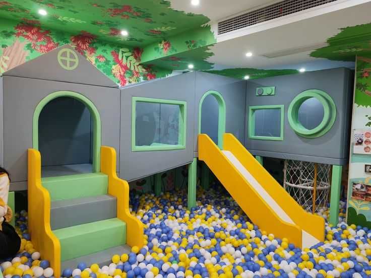 Лабиринты и игровые зоны для ресторанов и тойханы