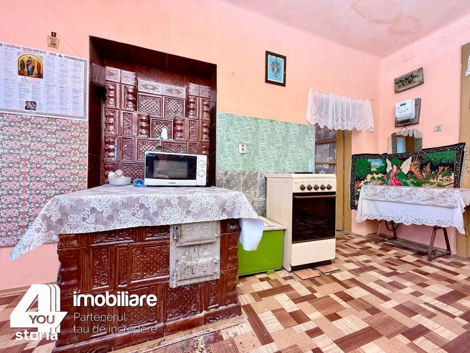 Proprietate în Țipari,formată din casă cu anexe+teren intravilan2880mp