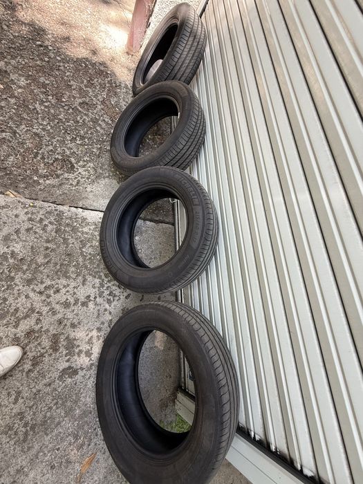 Продавам 4 летни гуми Michelin Primacy 4 215/60/17